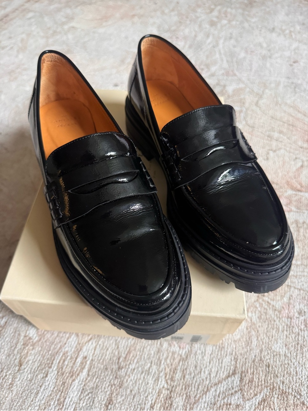 Albane Patent Leather Loafers - Classic Slip-On Style